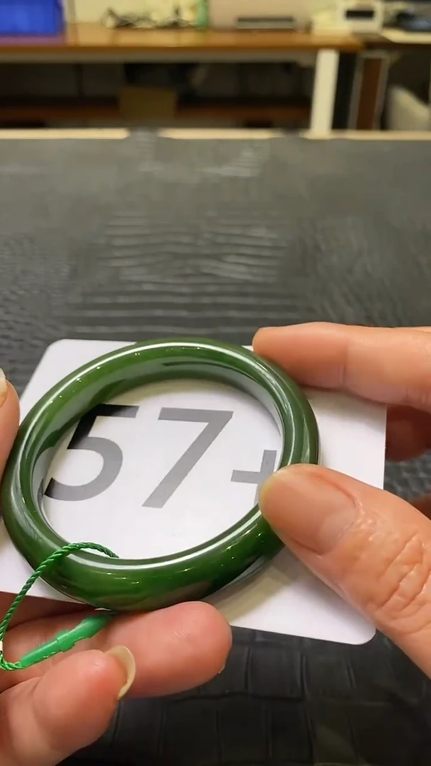 【闪购商品】和田玉碧玉手镯未镶嵌一个