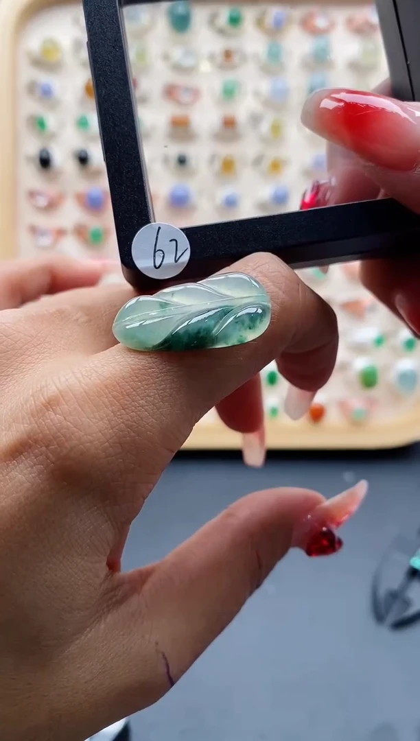 【闪购商品】翡翠裸石未镶嵌缅甸天然A货翡翠裸石