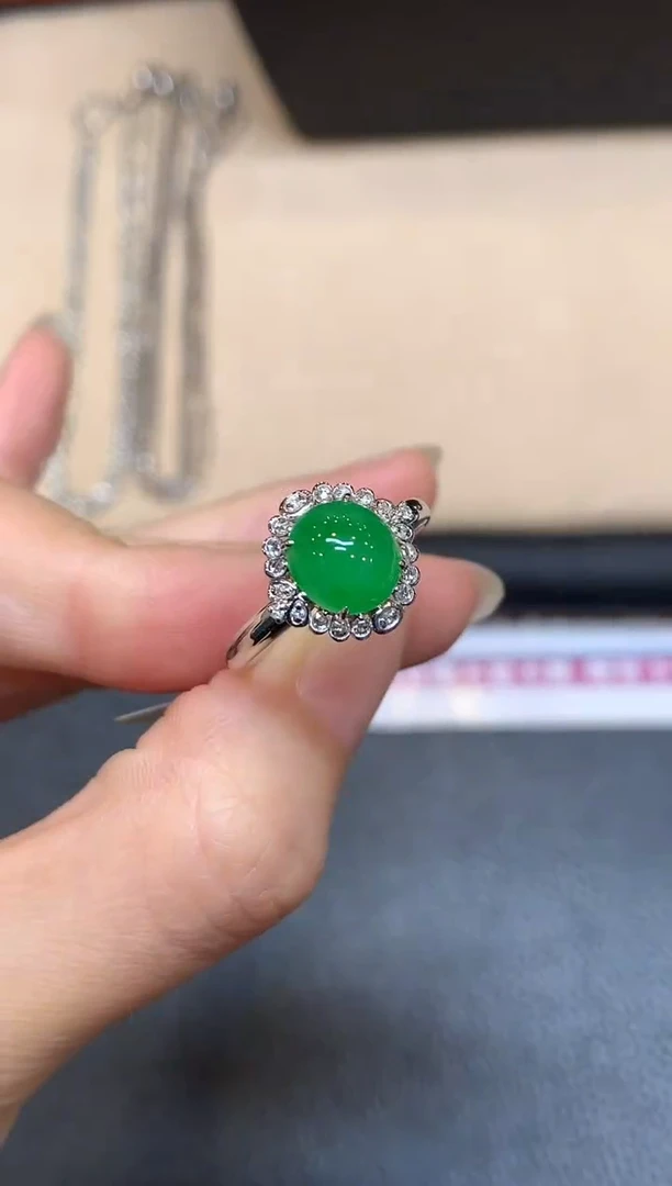 18K金镶嵌戒指翡翠11【无鉴赏期】