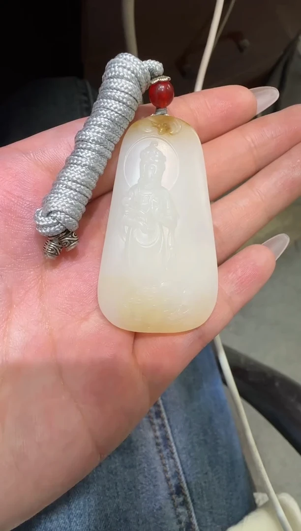 颈饰未镶嵌和田玉金山糖白观音牌（产地直发）