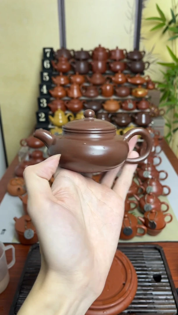 莹*紫泥仿古120cc手拉壶
