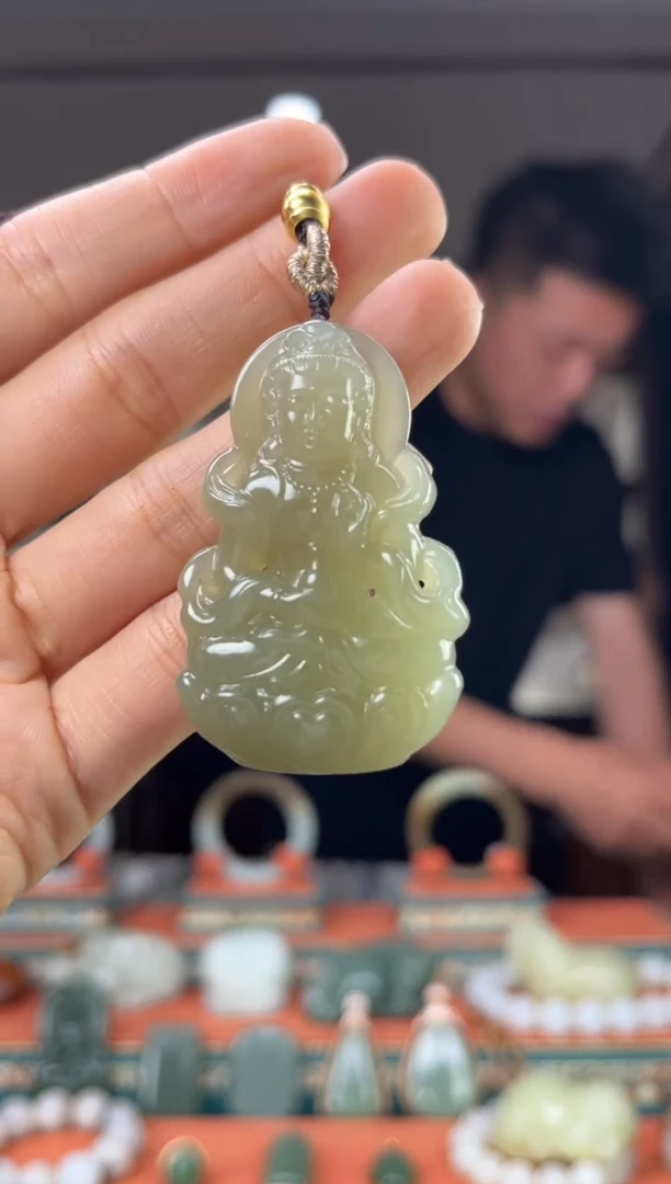 和田玉未镶嵌颈饰1