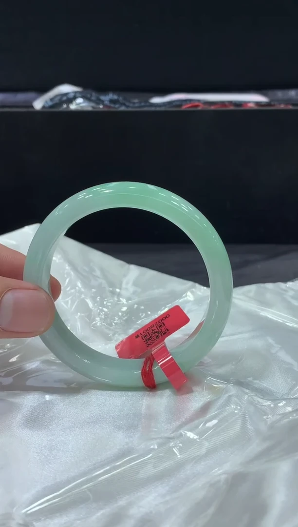 未镶嵌手镯翡翠翡翠手镯