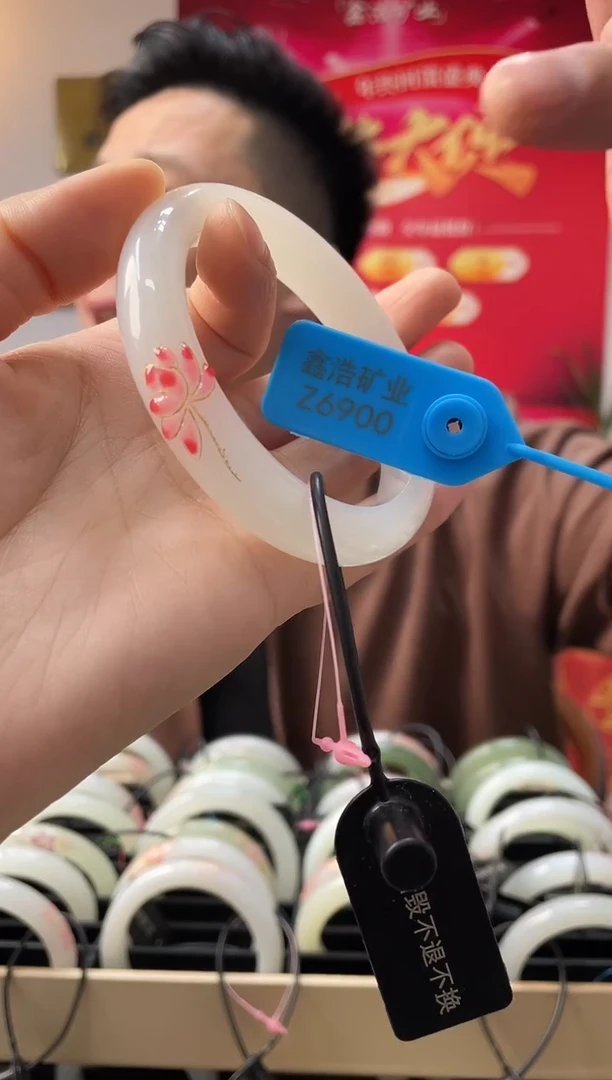 【闪购商品】和田玉手镯未镶嵌白玉Z6900圈口60