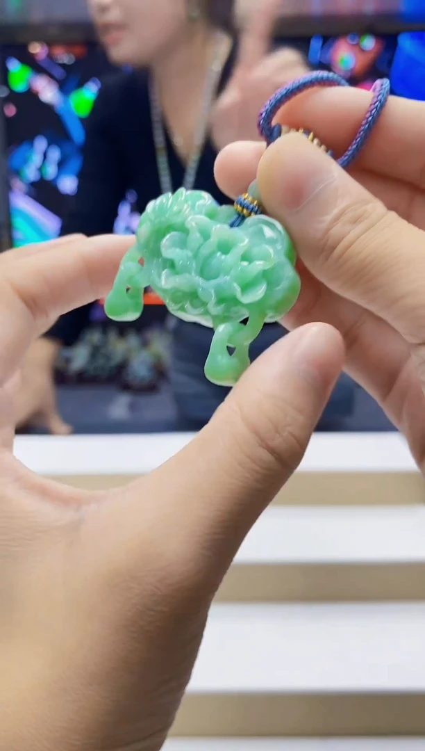 未镶嵌定制翡翠-毛货挂件19