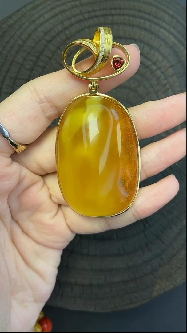 银S925镶嵌吊坠(赠链)蜜蜡孤品