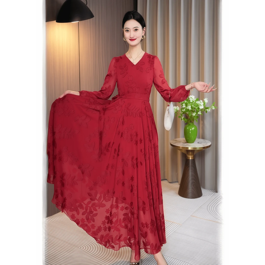 夏季新款红色剪花长袖轻奢时尚修身优雅打底女士长款收腰连衣裙