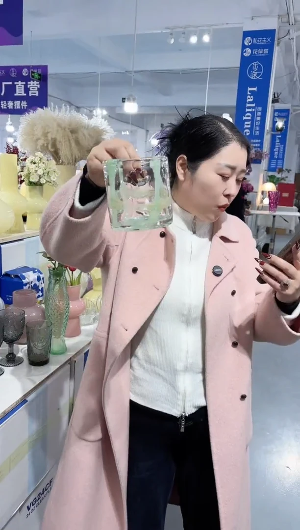 【闪购商品】玻璃唐总花瓶厂微瑕-PRM4