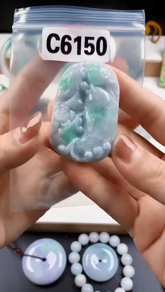 颈饰未镶嵌翡翠天然翡翠吊坠挂件