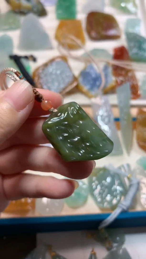 吊坠(不含链)未镶嵌翡翠吊坠