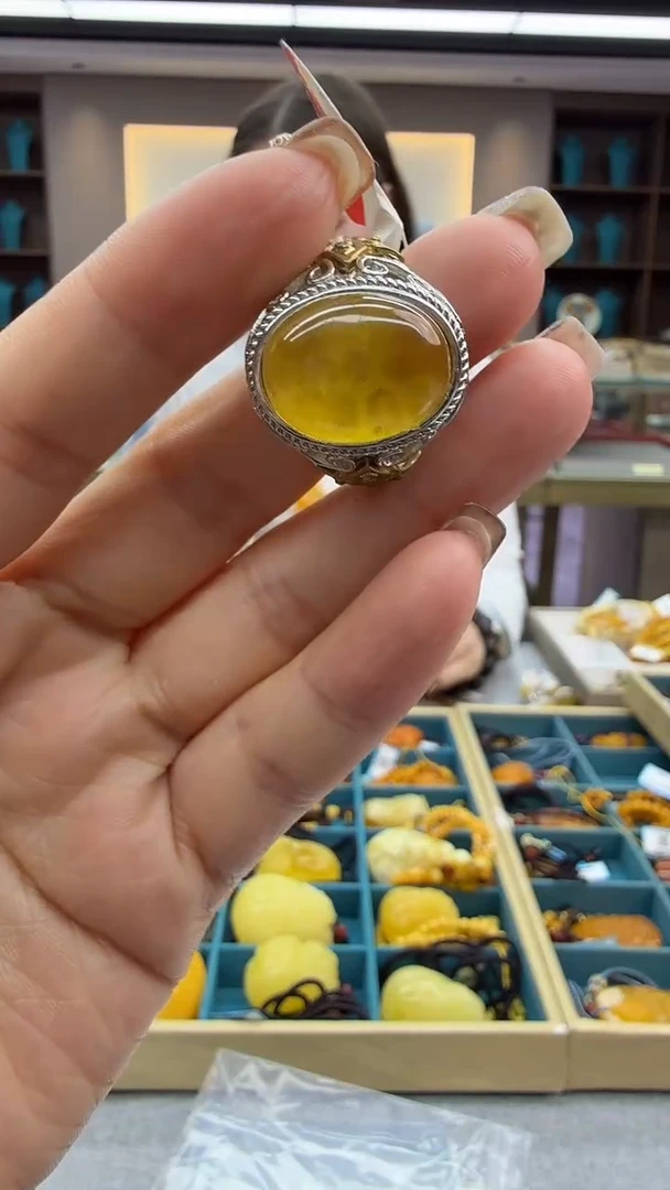 未镶嵌琥珀戒指16秒拍号 假一罚三