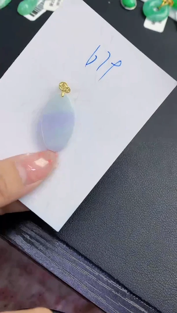 翡翠未镶嵌颈饰缅甸天然翡翠A货