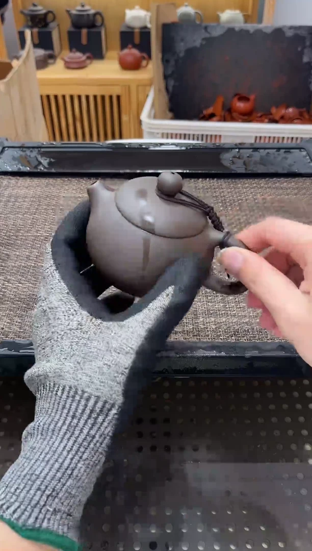 宜兴紫砂小品西施壶