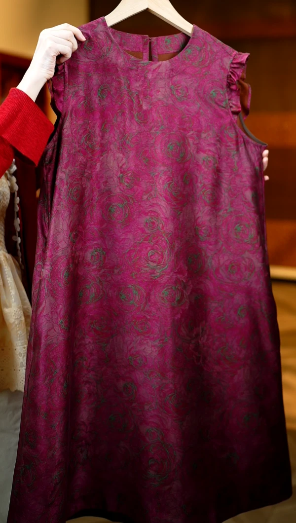 《溪》樱桃1458复古中式玫红色提花无袖连衣裙