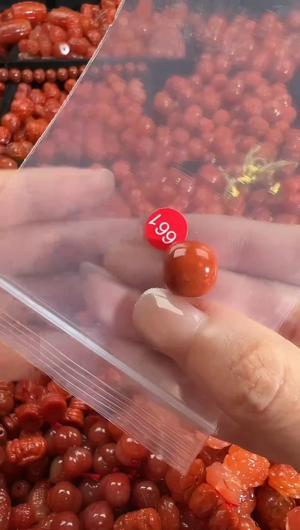 颈饰未镶嵌南红玛瑙1