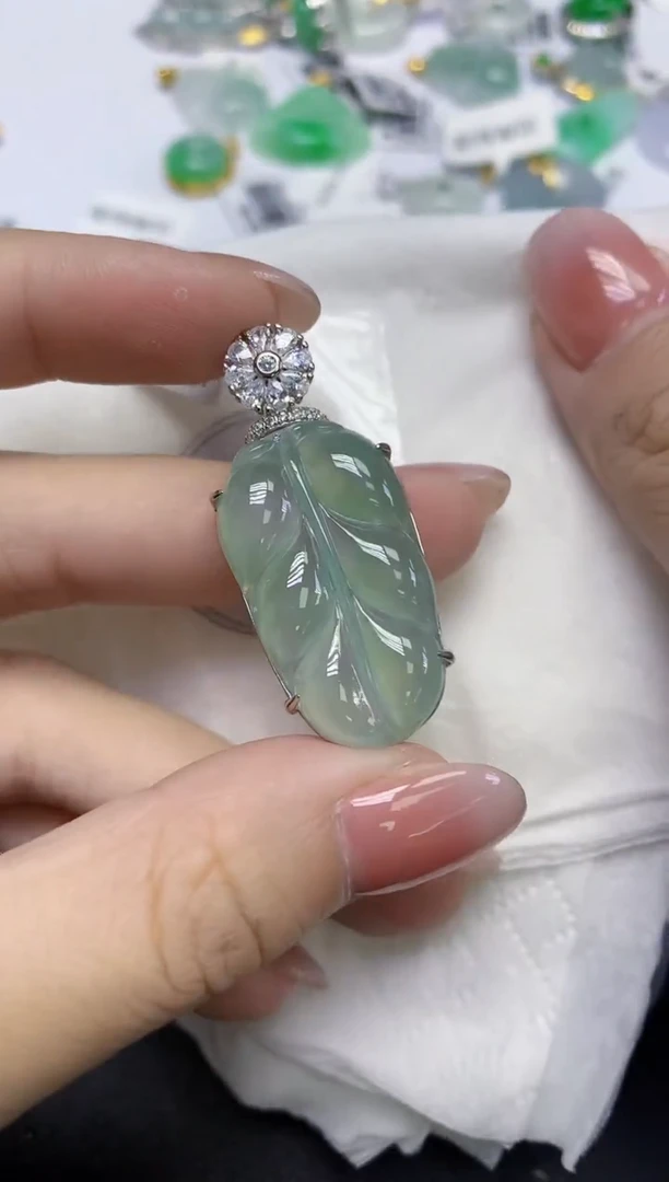 颈饰未镶嵌翡翠天然缅甸翡翠A货多样性发一件