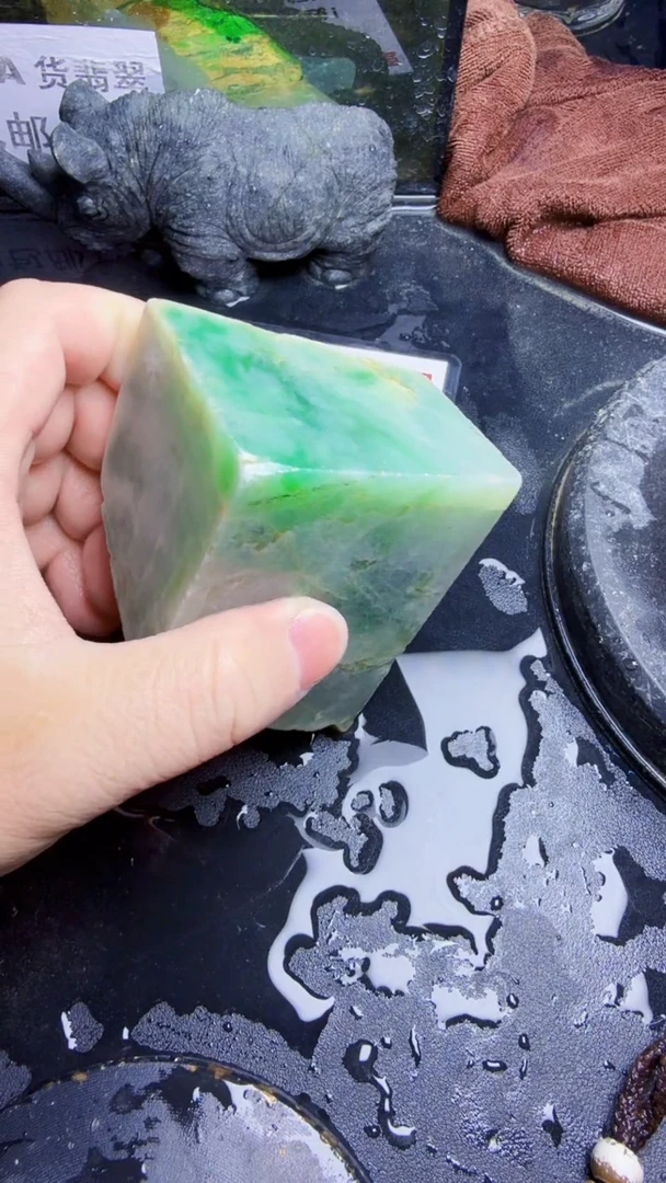 未镶嵌挂件翡翠陈*凡天然翡翠399