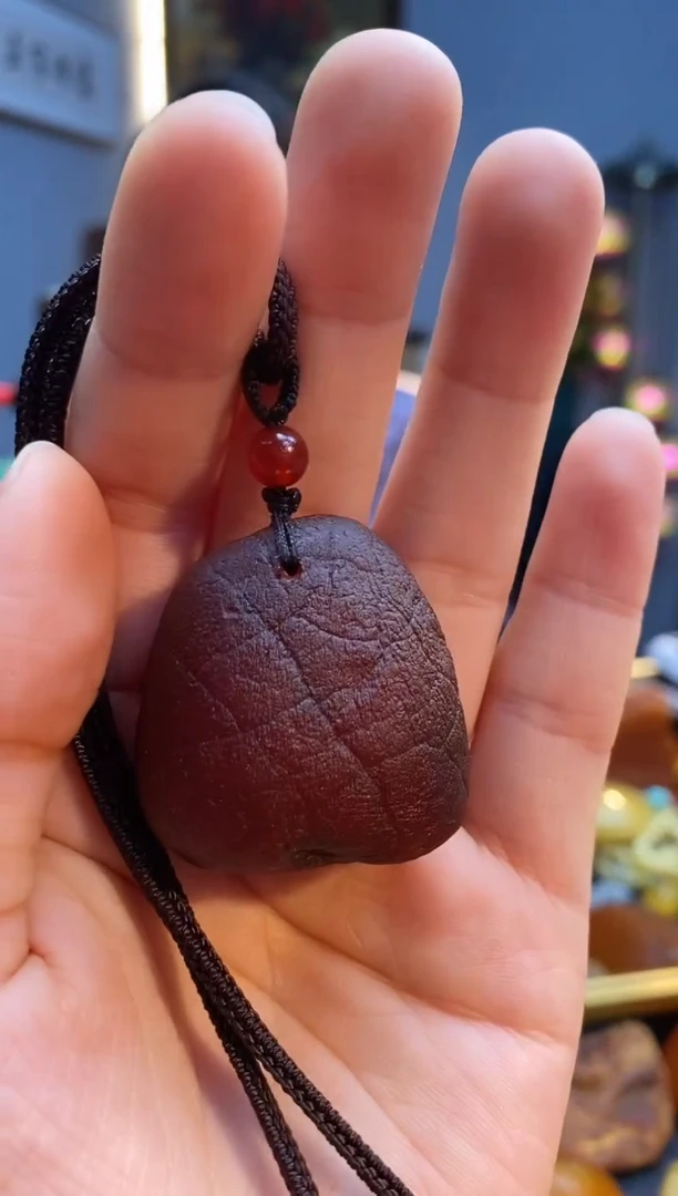 琥珀颈饰未镶嵌吊坠