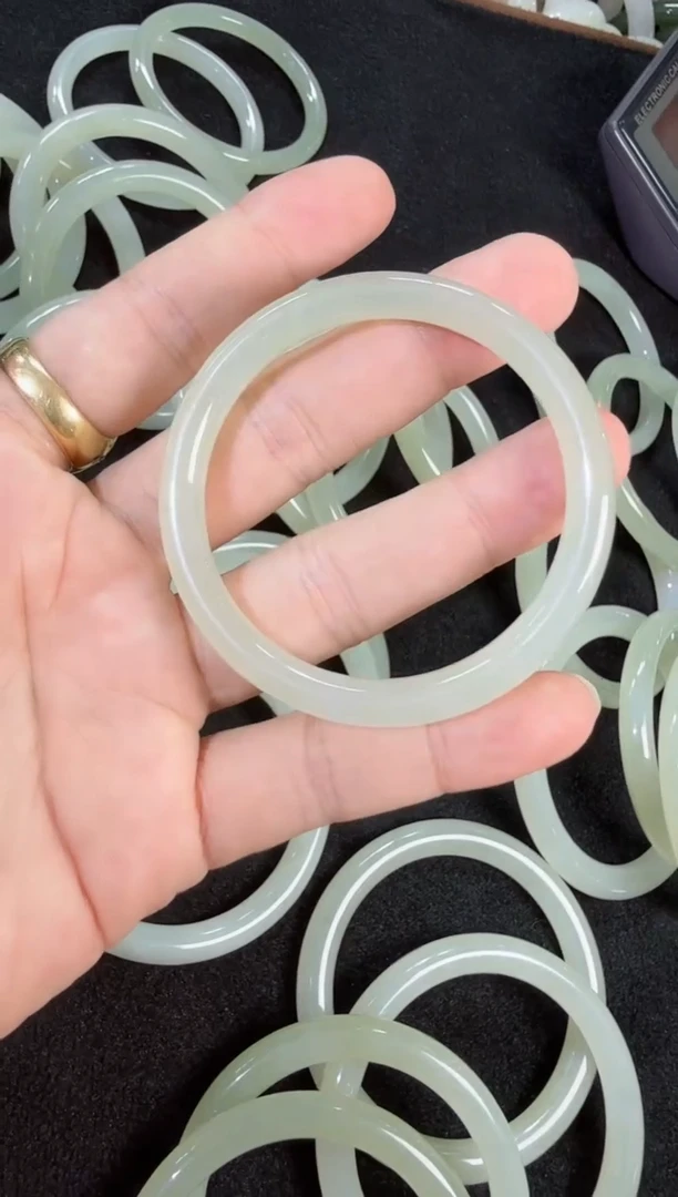 和田玉手镯未镶嵌美人条手镯 y39 多样性发一