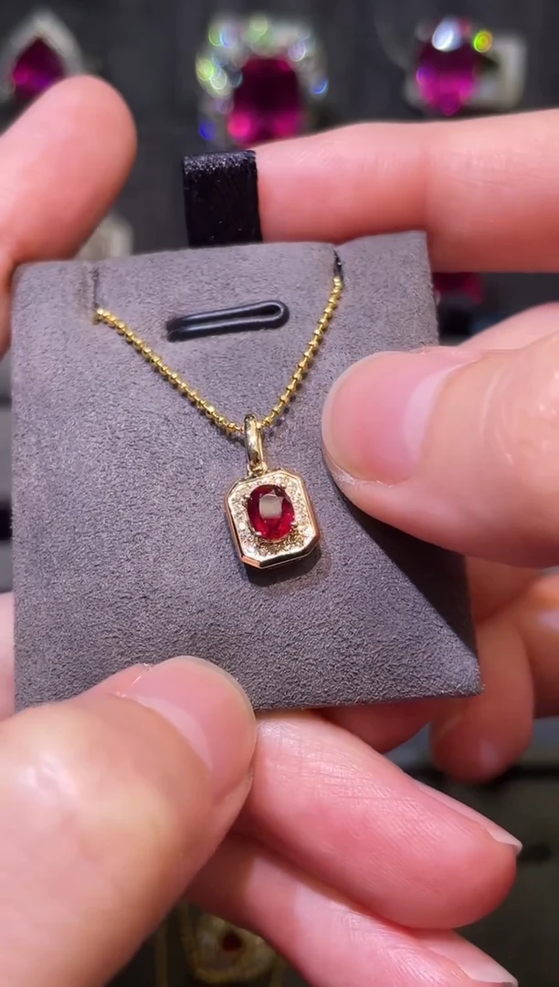 【闪购商品】红宝石吊坠(不含链)18K金镶嵌/无烧鸽血红/0.48ct