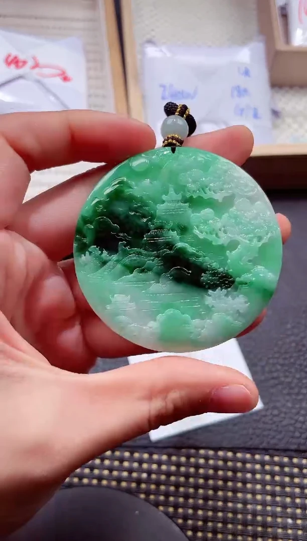 颈饰未镶嵌翡翠 000111