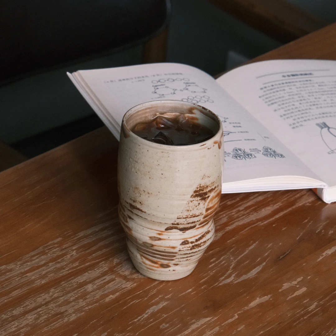 春辰颜色釉手握杯景德镇手作陶瓷冰美式独特随手杯办公居家实用杯