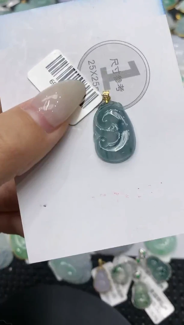 颈饰18K金镶嵌翡翠11111111111