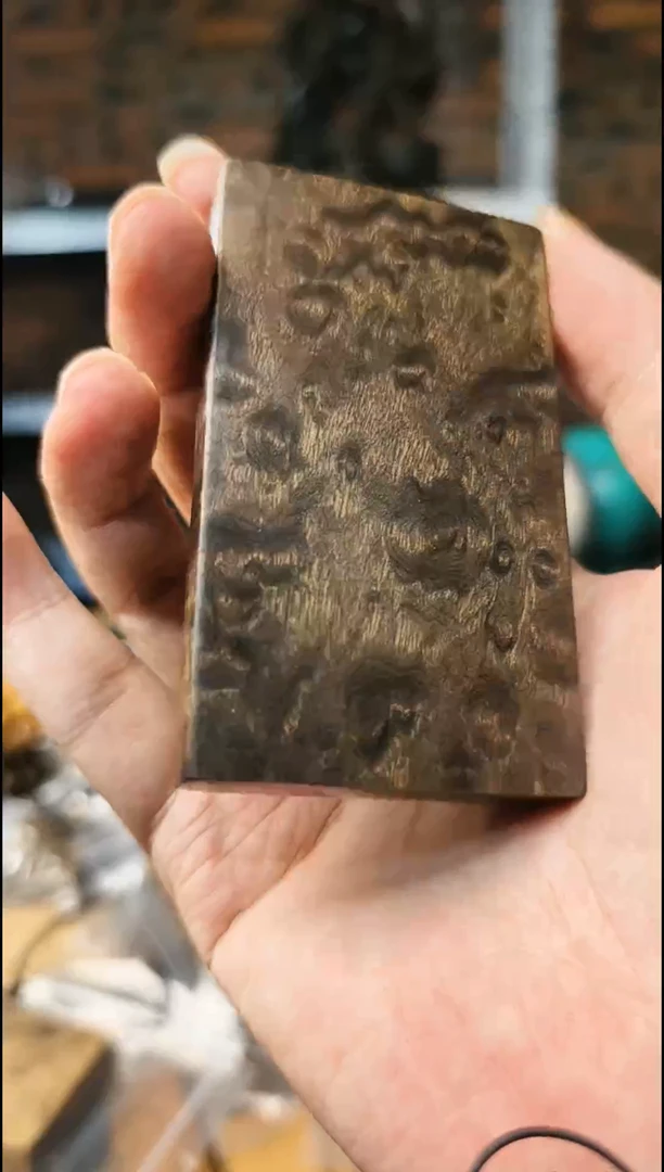 【闪购商品】金丝楠无事牌手把件