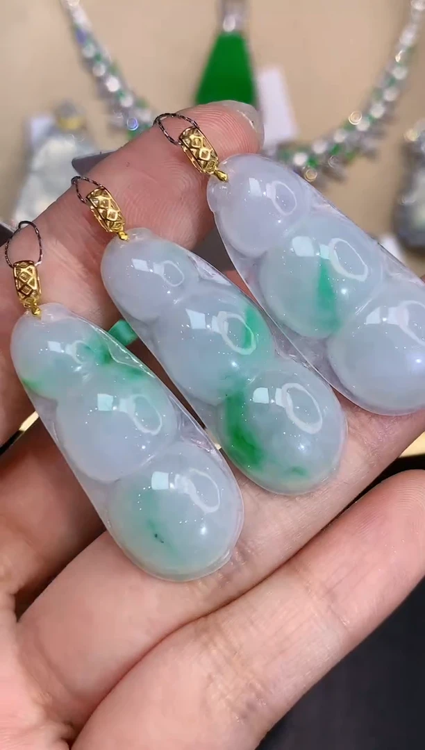 【闪购商品】翡翠吊坠(不含链)18K金镶嵌多样性发其一3731