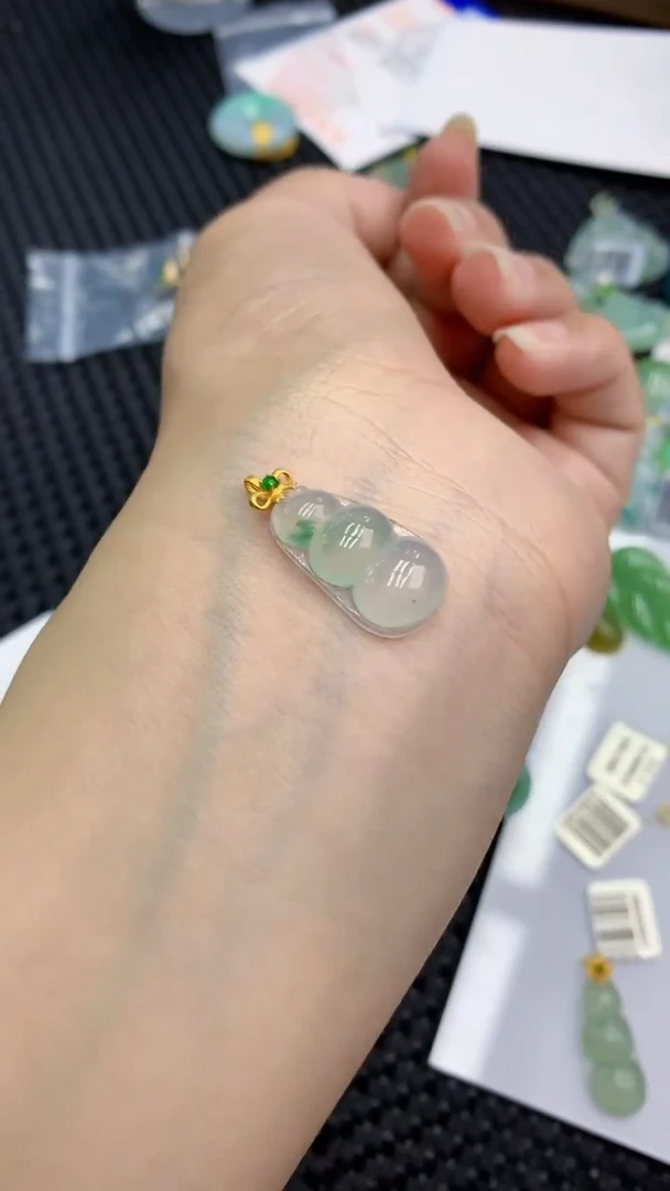 【闪购商品】翡翠颈饰18K金镶嵌            8