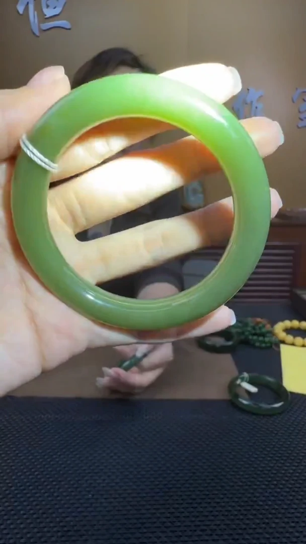 颈饰未镶嵌和田玉手镯57