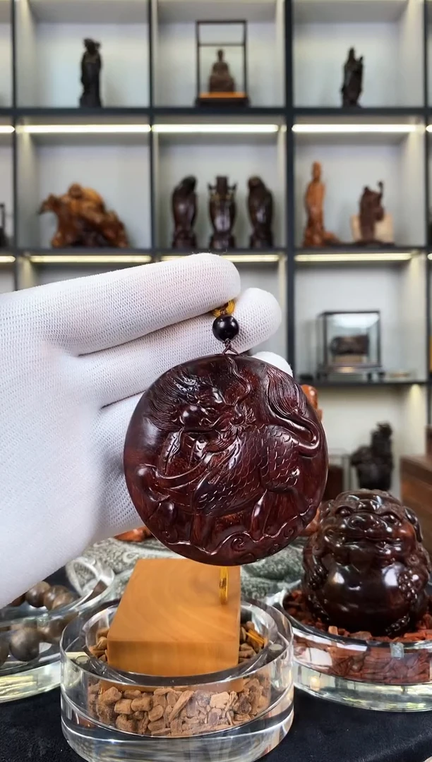 吊坠小叶紫檀旭**辰麒麟牌