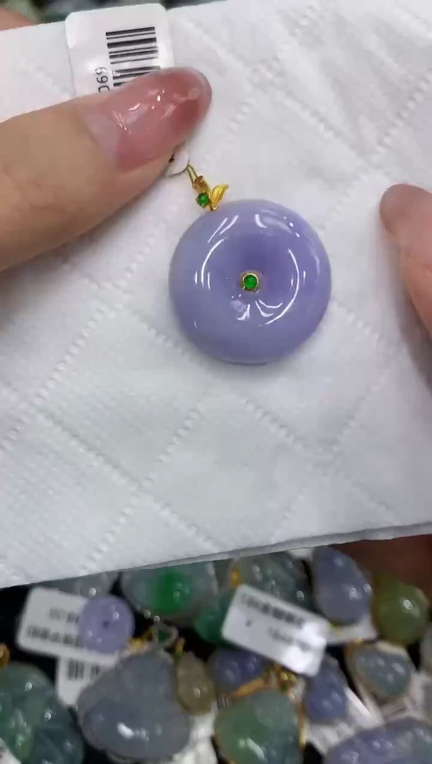 翡翠18K金镶嵌颈饰111111111111