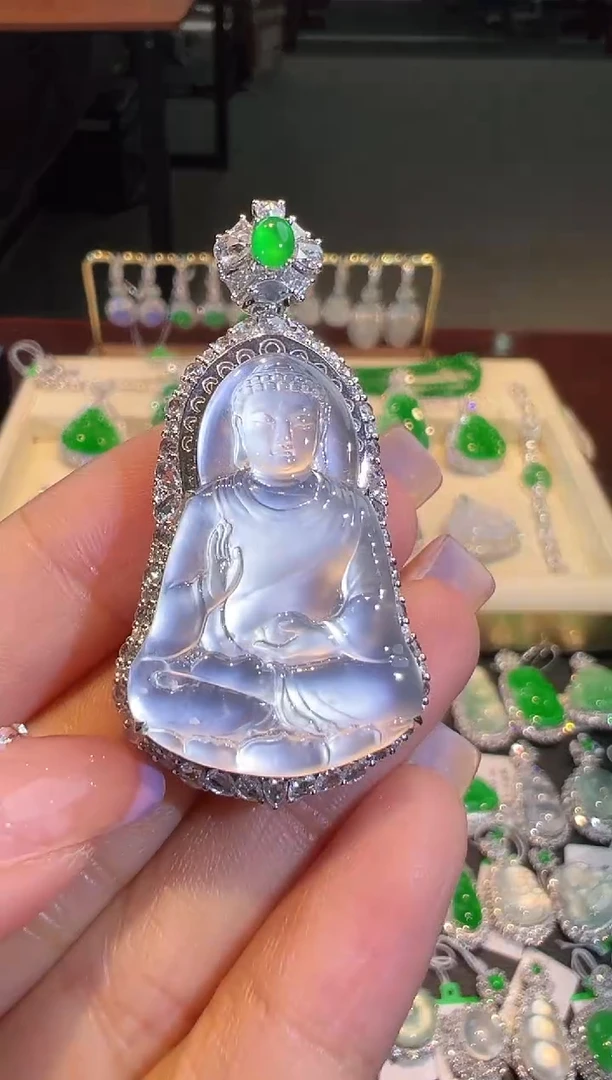 【闪购商品】翡翠吊坠(不含链)18K金镶嵌翡翠