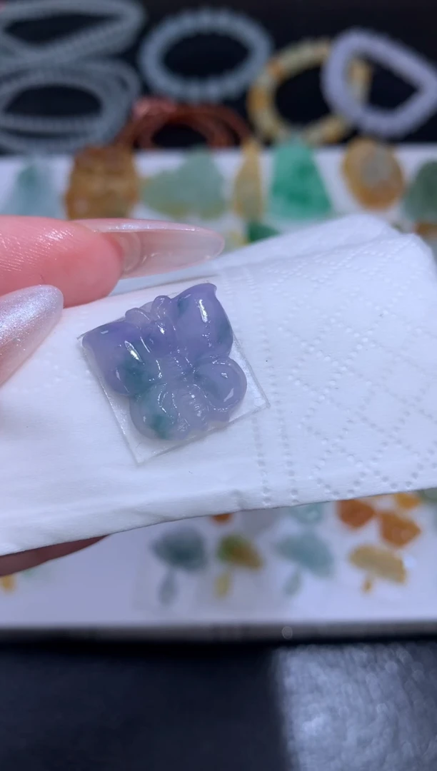 未镶嵌定制翡翠蝴蝶