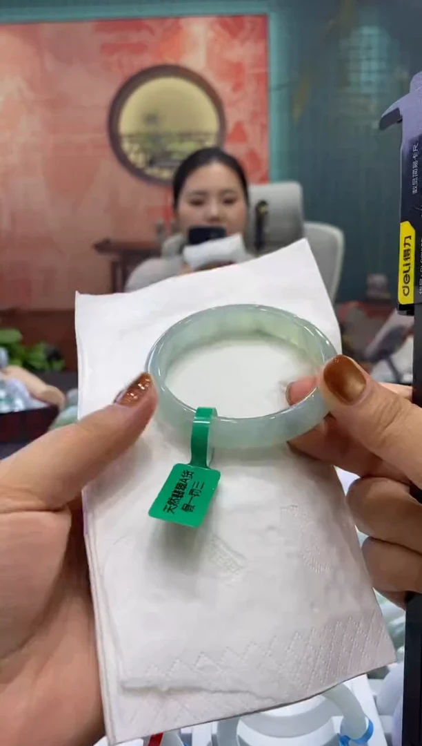 未镶嵌手镯翡翠多人000015095