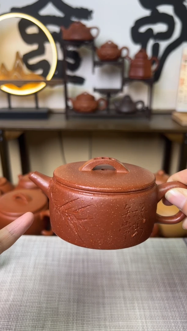 【闪购商品】段泥茶壶红降坡一片瓦竹刻140CC-甘来兵