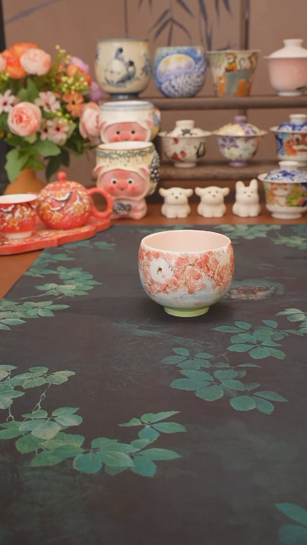 是泥吖  樱花小兔蛋杯