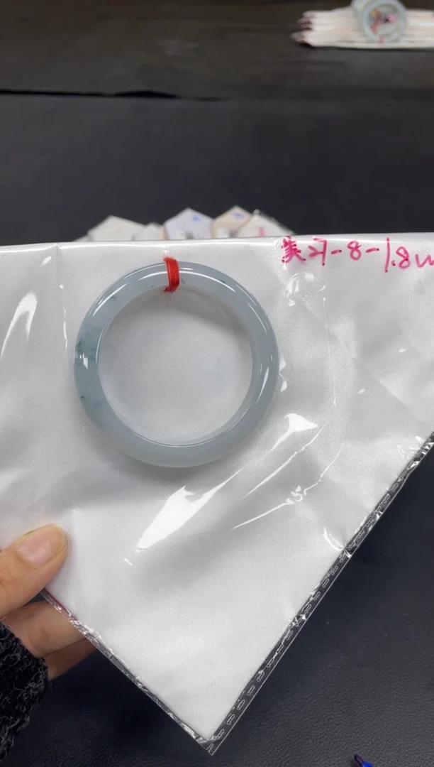 未镶嵌手镯翡翠翡翠手镯
