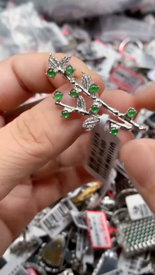 银S925镶嵌戒指翡翠天然A货缅甸翡翠