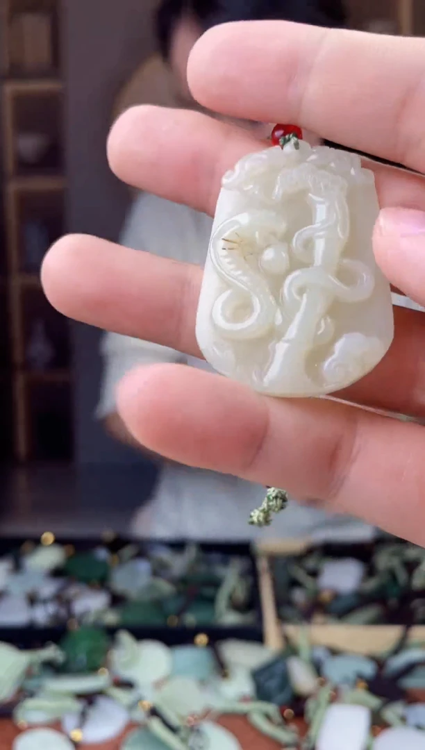 颈饰未镶嵌和田玉拍一发一，多样性发货