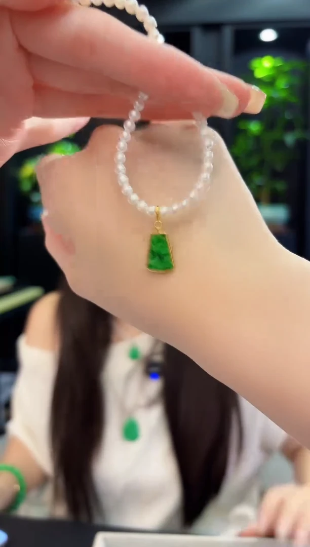 翡翠未镶嵌吊坠(不含链)缅料A货/多样性发货/一件