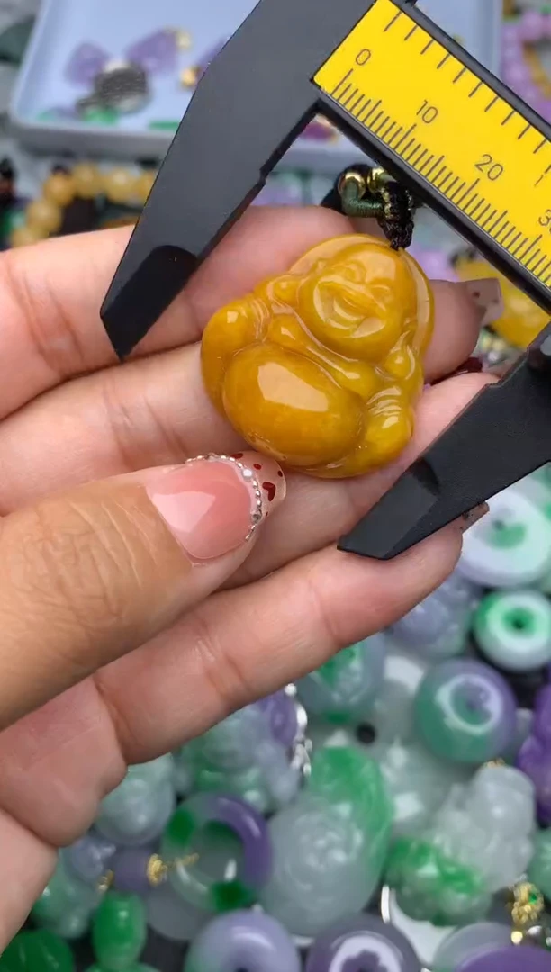 颈饰未镶嵌翡翠天然缅甸翡翠吊坠