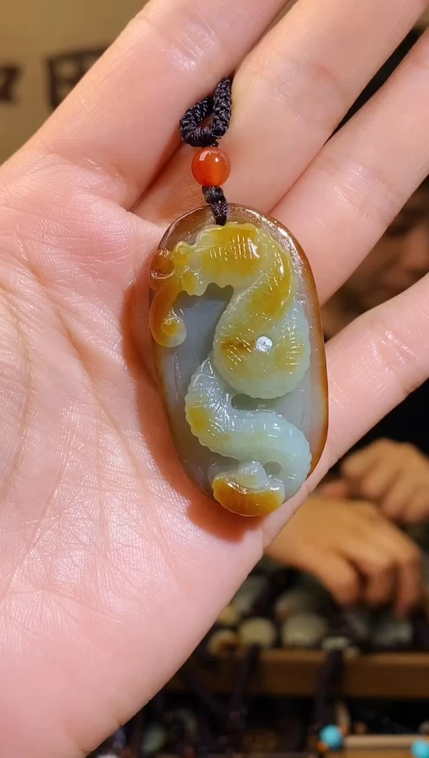 和田玉未镶嵌颈饰1