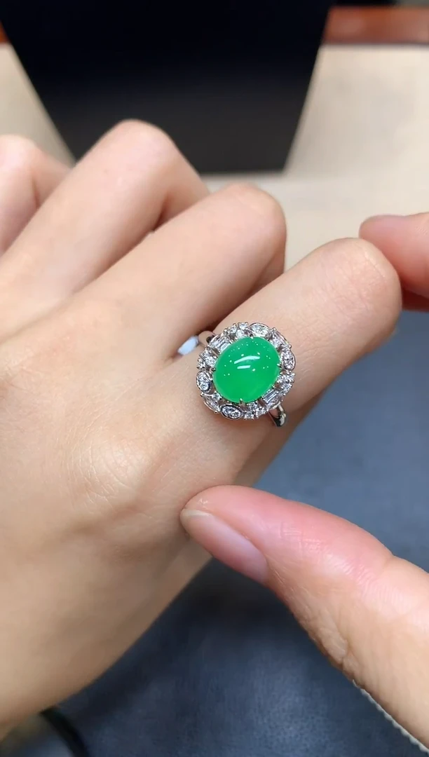 18K金镶嵌戒指翡翠蛋面【无服务费