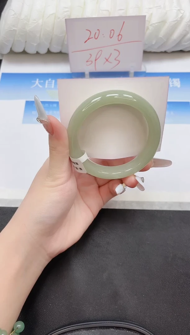 未镶嵌手镯石英质玉69-60