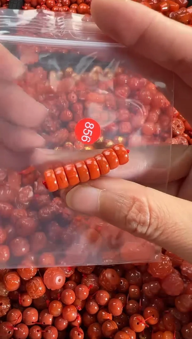 【闪购商品】南红玛瑙颈饰未镶嵌1