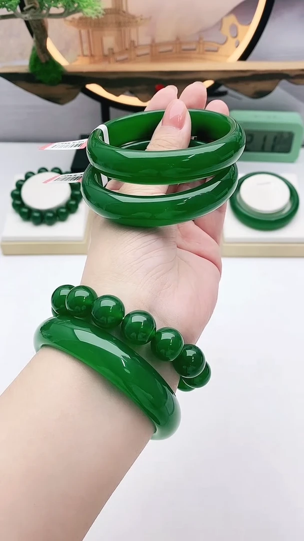 玛瑙/玉髓手镯未镶嵌帝王之色手镯