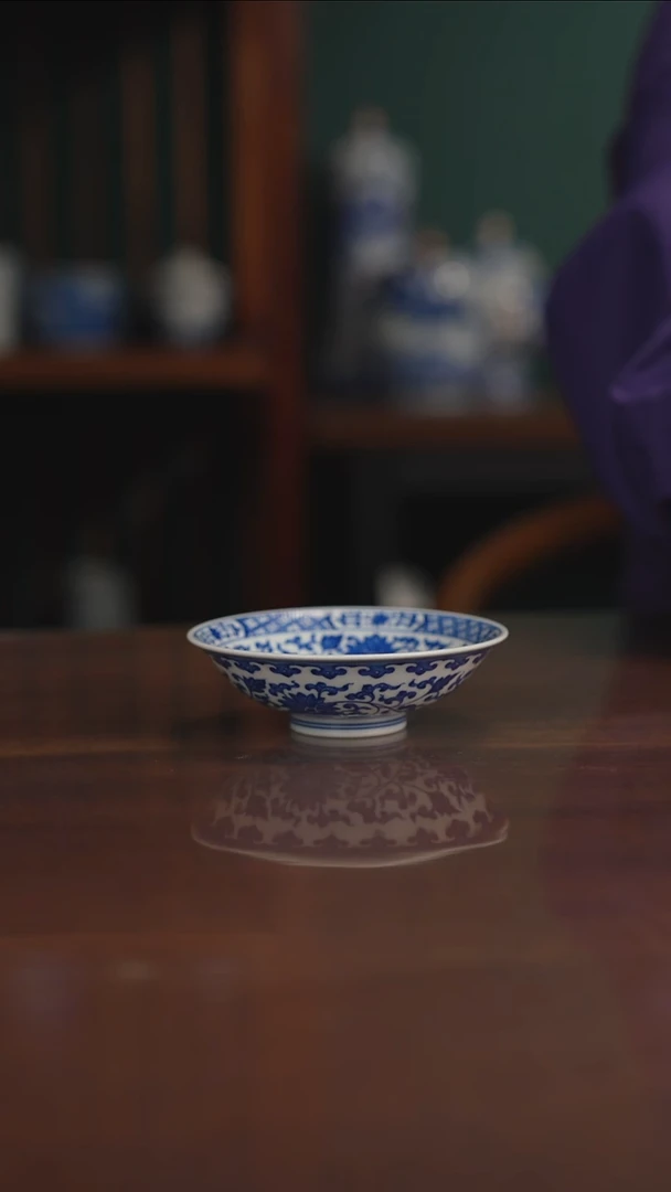 晓月柴窑 缠枝斗笠杯