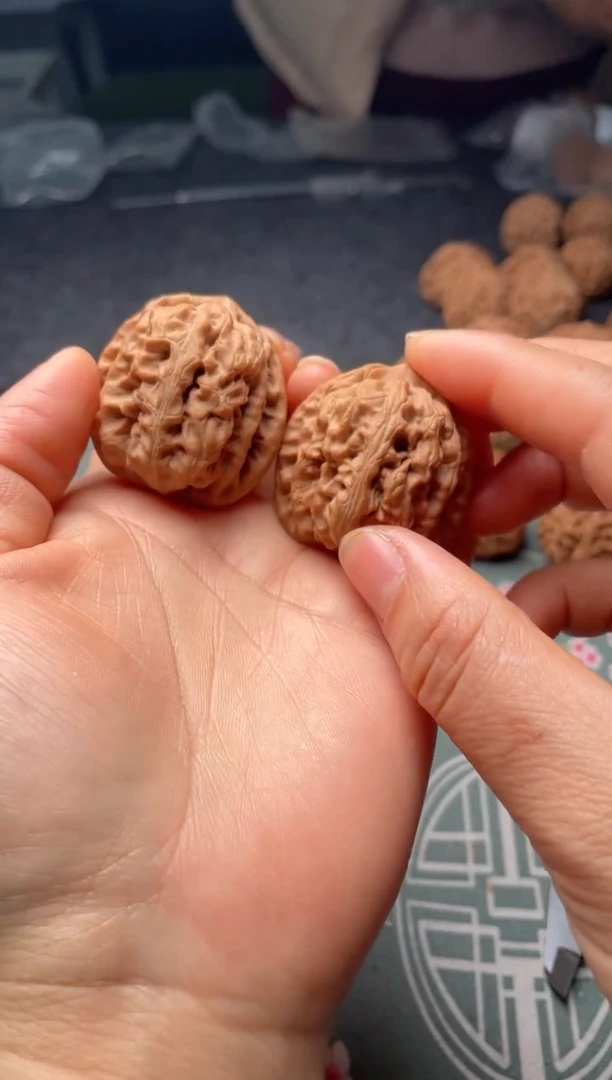 把件文玩核桃w138 红锦鲤 37尺